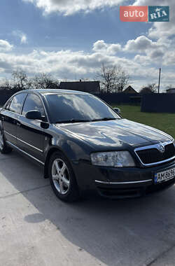 Лифтбек Skoda Superb 2006 в 