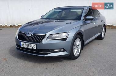 Лифтбек Skoda Superb 2018 в 