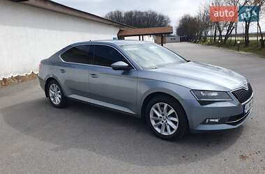 Лифтбек Skoda Superb 2018 в 
