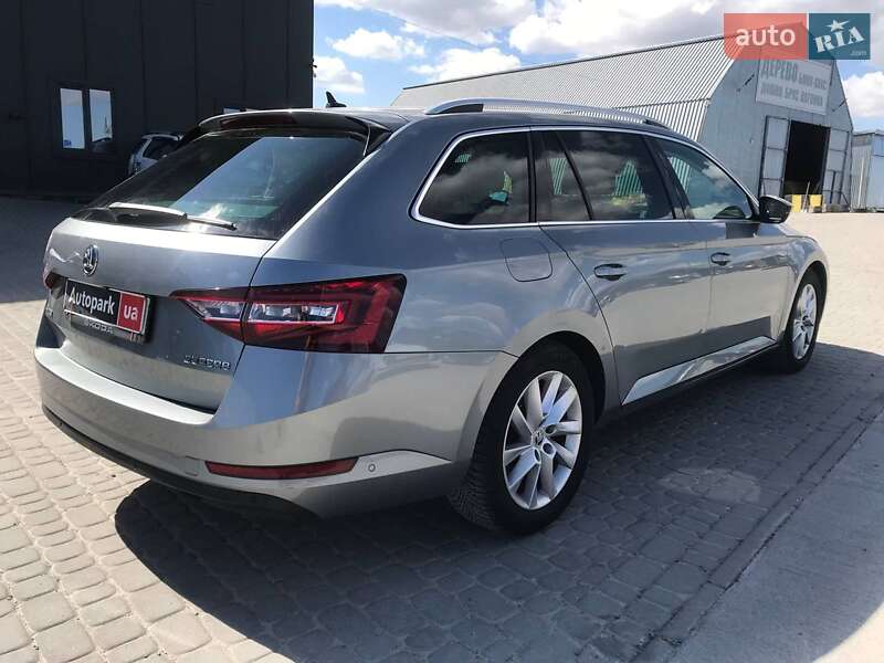 Универсал Skoda Superb 2015 в Львове