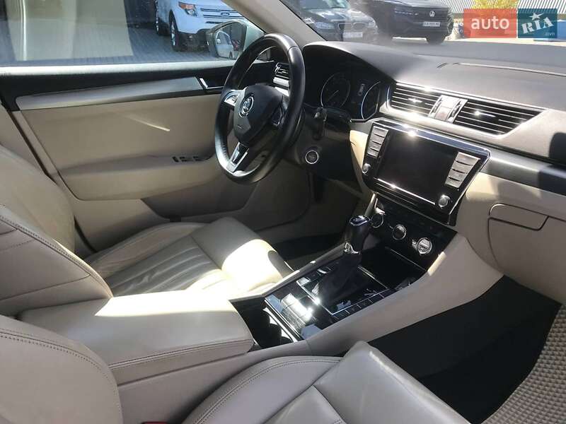 Универсал Skoda Superb 2015 в Львове