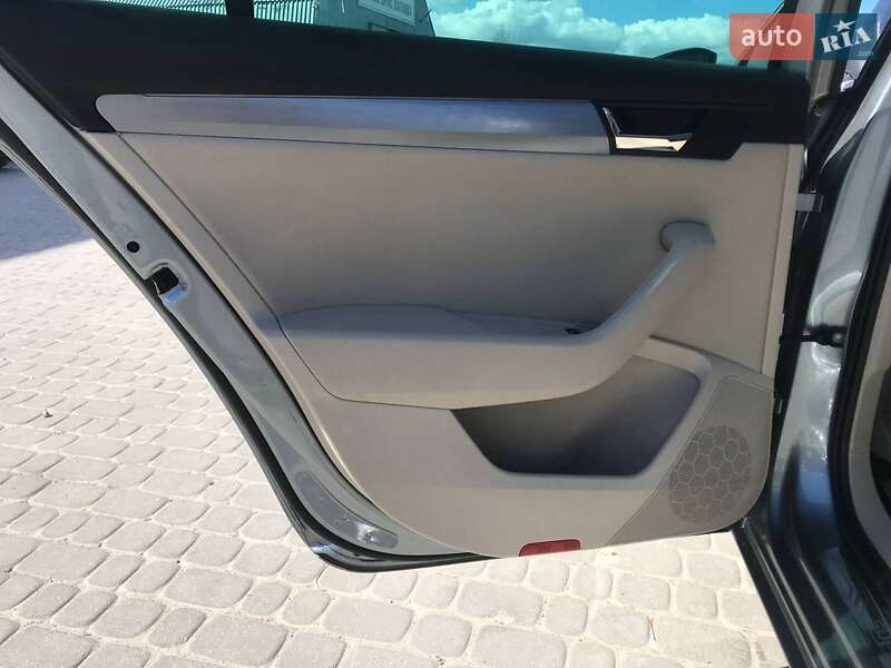 Универсал Skoda Superb 2015 в Львове