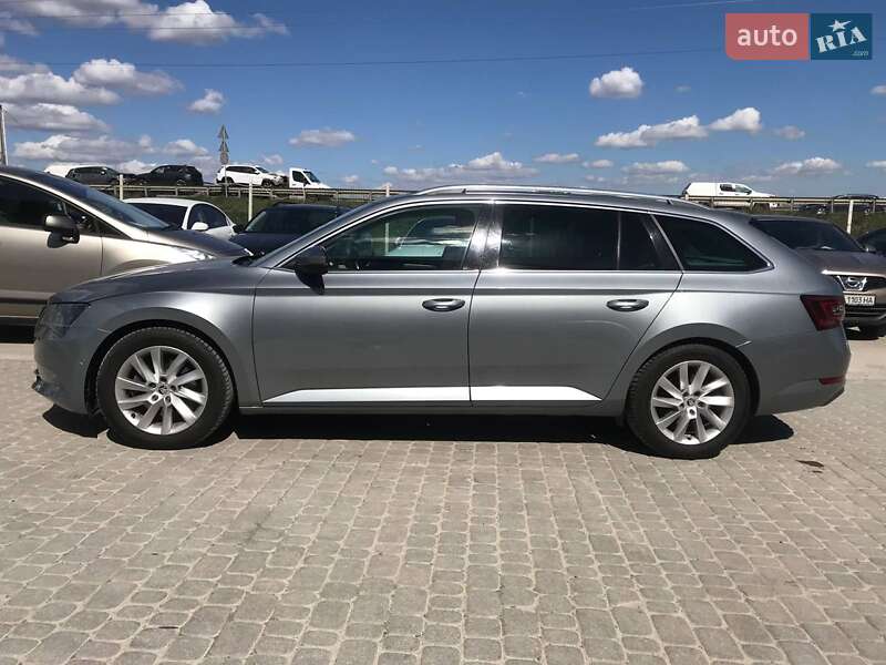 Универсал Skoda Superb 2015 в Львове