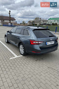 Універсал Skoda Superb 2016 в 