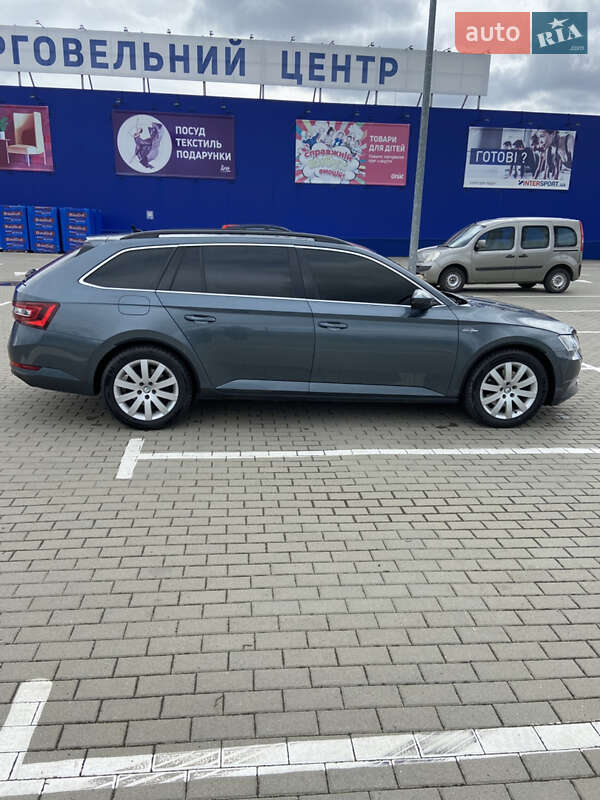 Универсал Skoda Superb 2016 в Нововолынске