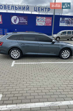 Універсал Skoda Superb 2016 в 