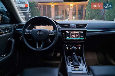 Лифтбек Skoda Superb 2019 в 