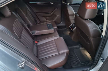 Лифтбек Skoda Superb 2019 в 