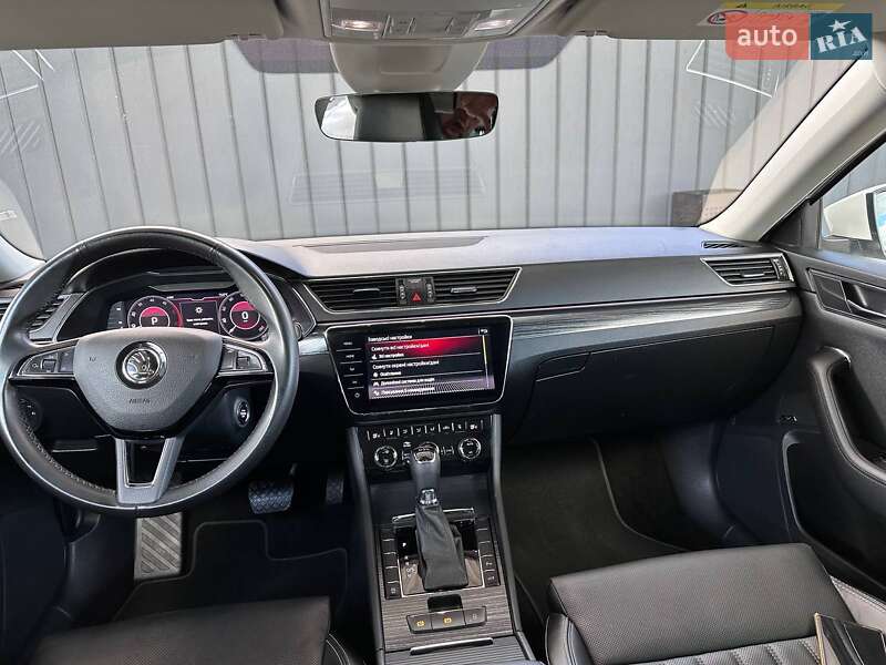 Універсал Skoda Superb 2019 в Хмельницькому