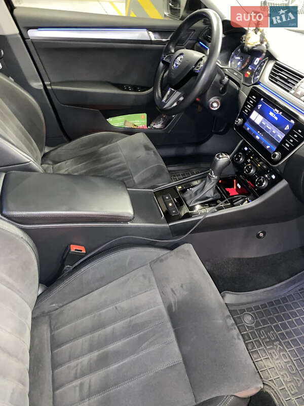 Лифтбек Skoda Superb 2019 в Киеве