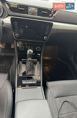 Лифтбек Skoda Superb 2018 в 