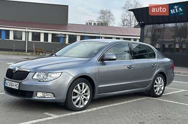 Лифтбек Skoda Superb 2009 в 