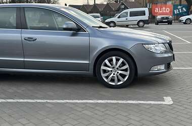 Лифтбек Skoda Superb 2009 в 