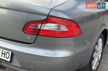 Лифтбек Skoda Superb 2009 в 