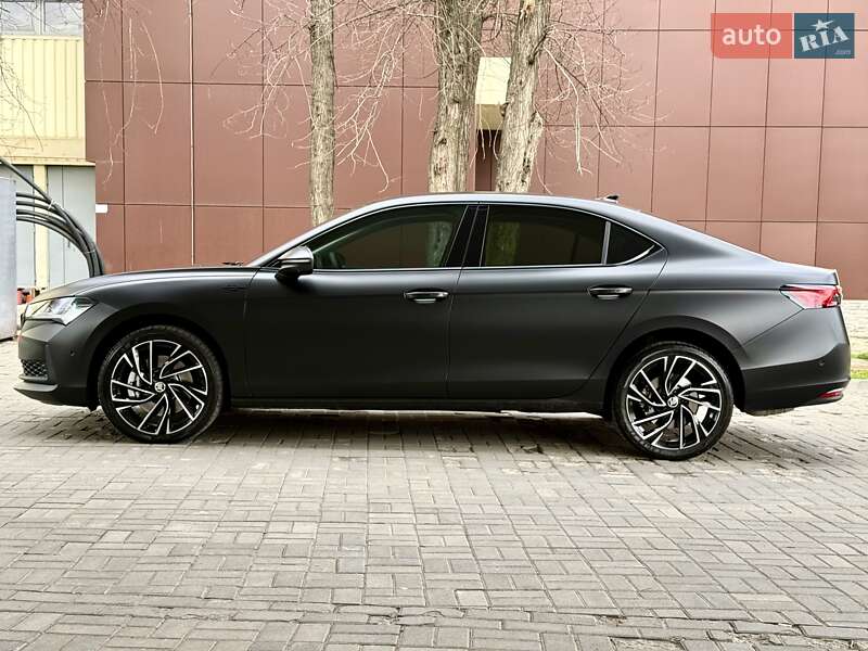 Ліфтбек Skoda Superb 2024 в Дніпрі