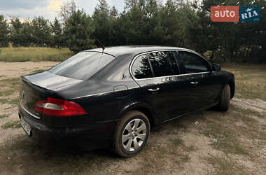 Лифтбек Skoda Superb 2008 в 
