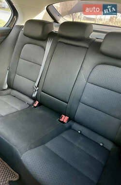 Ліфтбек Skoda Superb 2012 в 