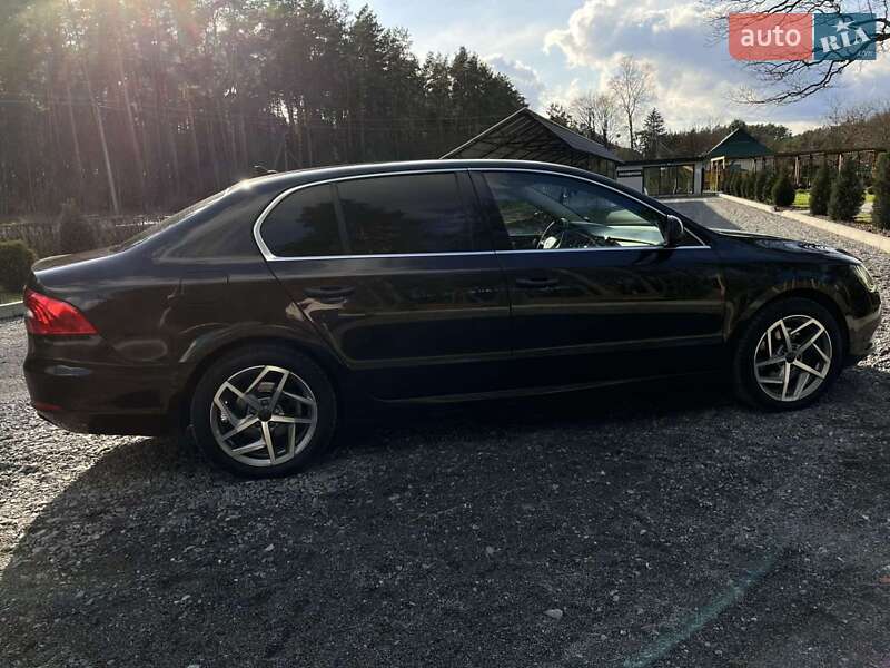 Ліфтбек Skoda Superb 2013 в Славуті