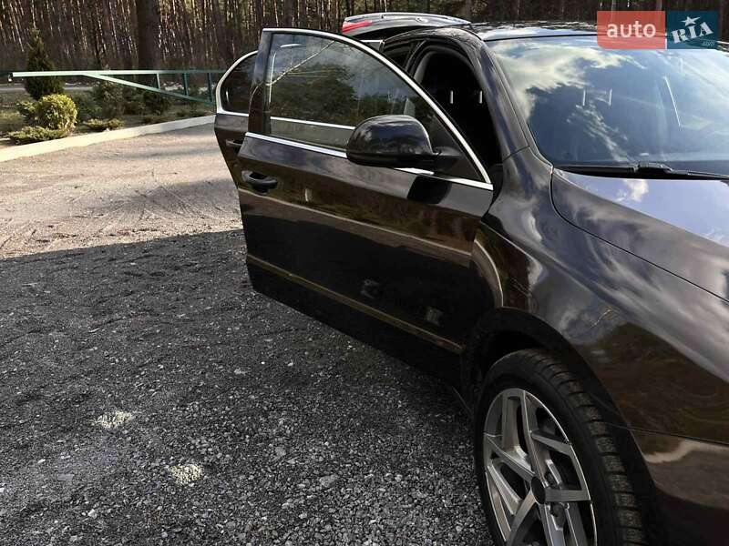 Ліфтбек Skoda Superb 2013 в Славуті