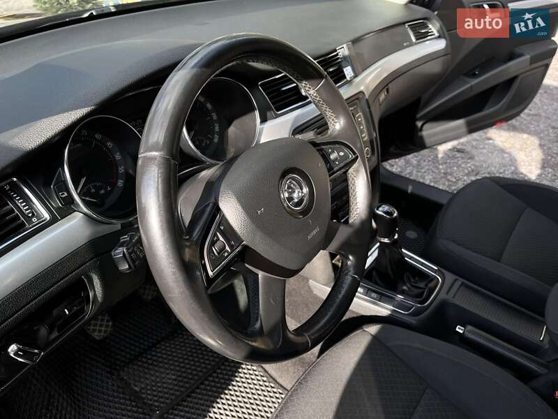 Ліфтбек Skoda Superb 2013 в Славуті