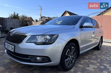 Лифтбек Skoda Superb 2013 в 