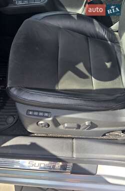 Лифтбек Skoda Superb 2013 в 