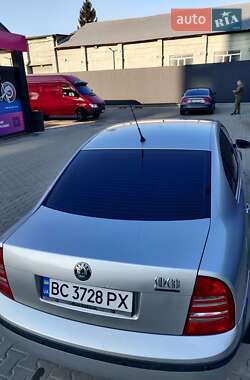 Лифтбек Skoda Superb 2006 в 