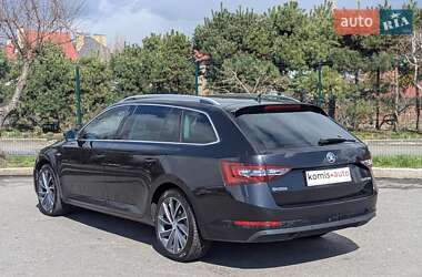 Универсал Skoda Superb 2018 в 