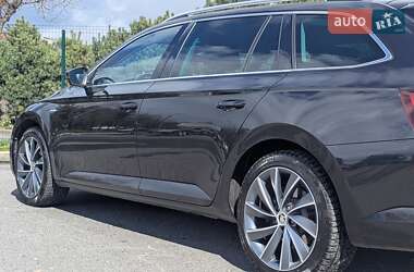 Универсал Skoda Superb 2018 в 