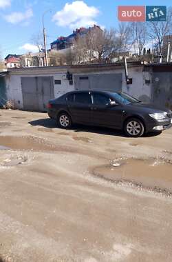 Лифтбек Skoda Superb 2011 в 