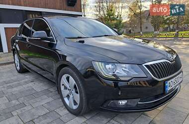 Лифтбек Skoda Superb 2014 в 