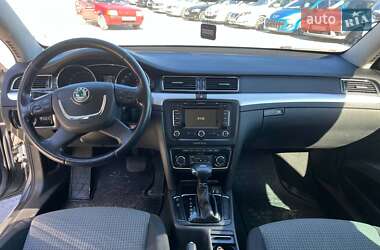 Ліфтбек Skoda Superb 2011 в 
