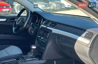 Ліфтбек Skoda Superb 2011 в 