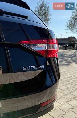 Універсал Skoda Superb 2015 в 