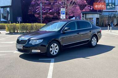 Лифтбек Skoda Superb 2010 в 