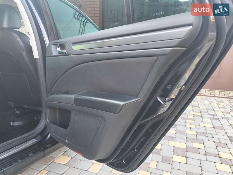 Універсал Skoda Superb 2011 в Миколаєві