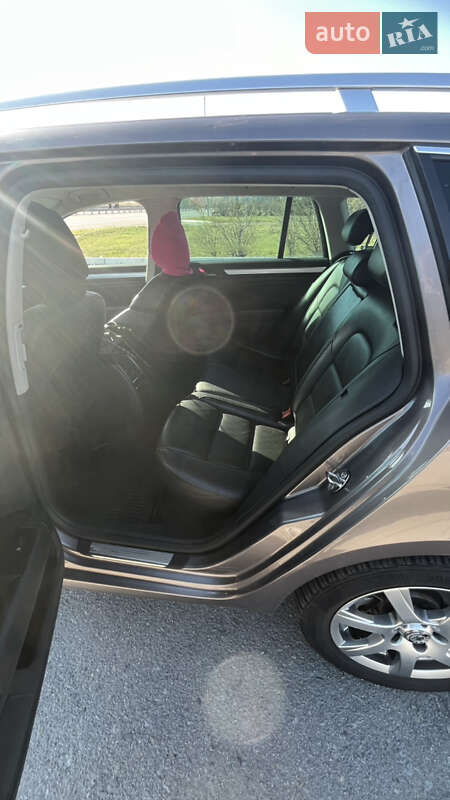 Универсал Skoda Superb 2012 в Звягеле