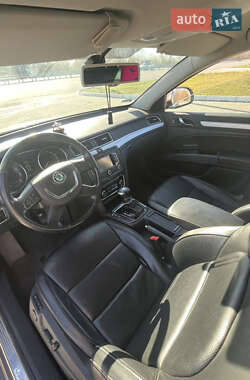 Універсал Skoda Superb 2012 в 