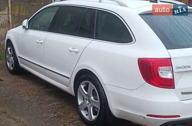 Універсал Skoda Superb 2014 в 