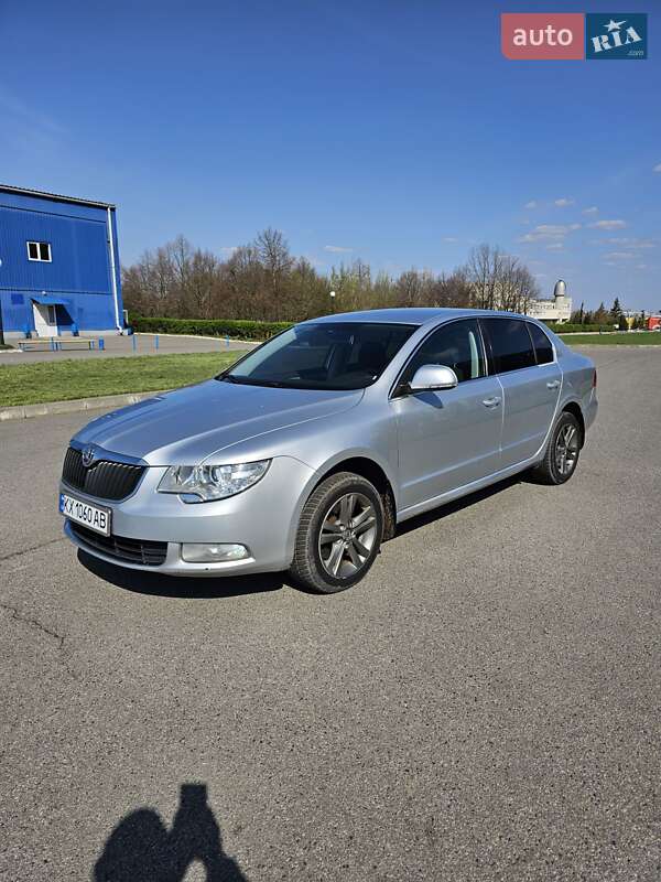 Лифтбек Skoda Superb 2010 в Харькове