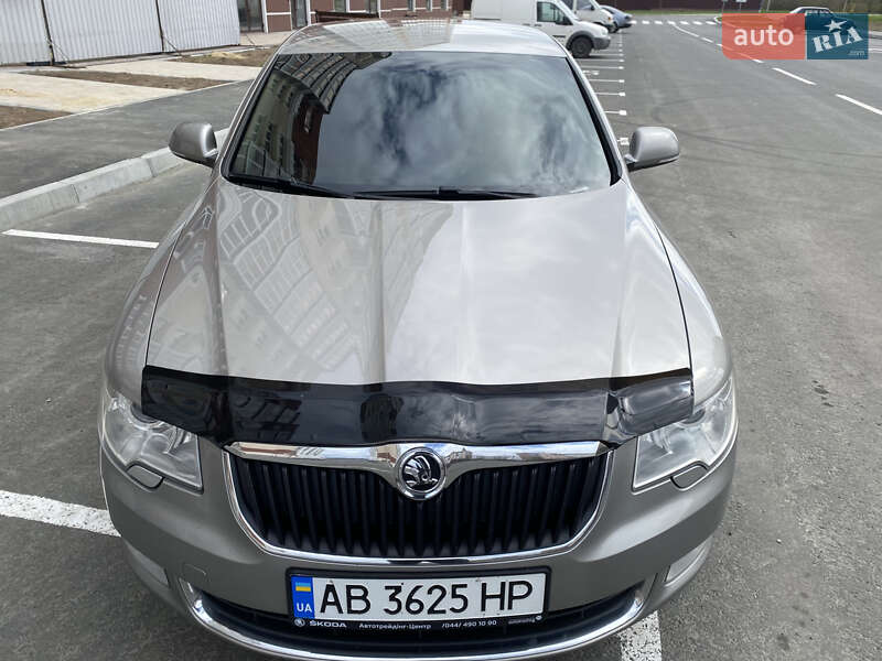 Ліфтбек Skoda Superb 2013 в Умані