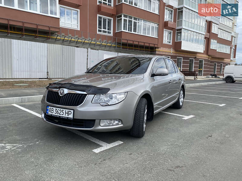 Ліфтбек Skoda Superb 2013 в Умані