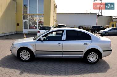 Лифтбек Skoda Superb 2005 в 