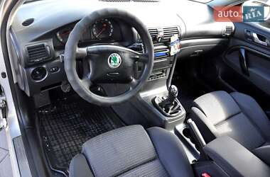 Лифтбек Skoda Superb 2005 в 
