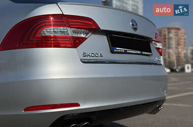 Лифтбек Skoda Superb 2013 в 