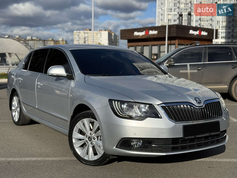 Лифтбек Skoda Superb 2013 в Киеве фото 19 Лифтбек Skoda Superb 2013 в Киеве
