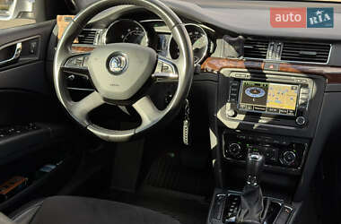 Лифтбек Skoda Superb 2013 в 