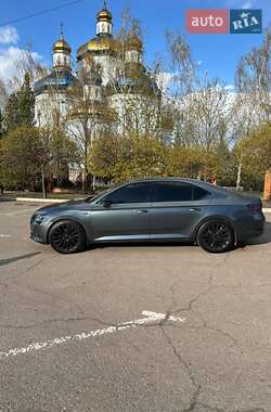 Лифтбек Skoda Superb 2016 в Днепре
