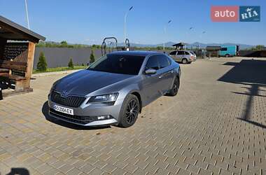 Ліфтбек Skoda Superb 2015 в Іршаві
