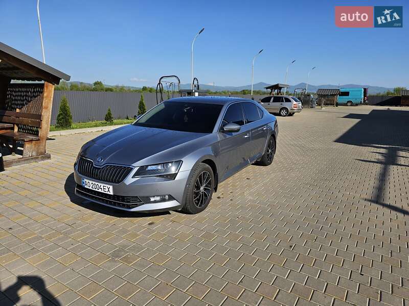 Ліфтбек Skoda Superb 2015 в 